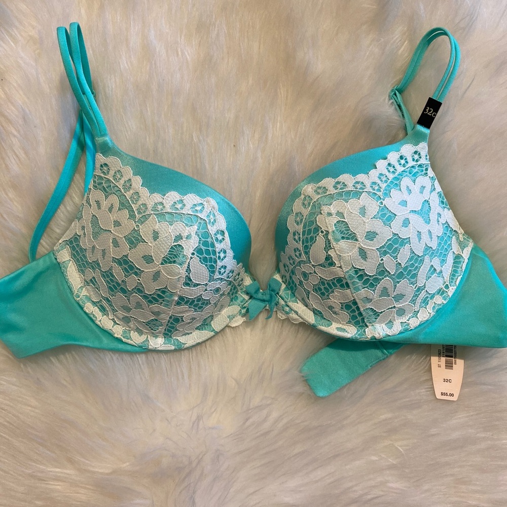 Victoria’s Secret Very Sexy Push-Up. 32C